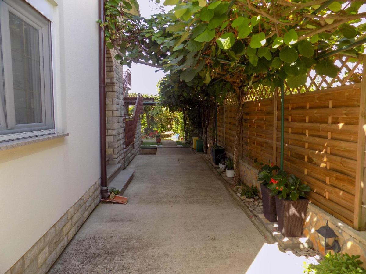 Oriella Apartmans And Room Novigrad Istria Eksteriør bilde
