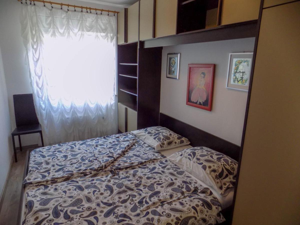Oriella Apartmans And Room Novigrad Istria Eksteriør bilde