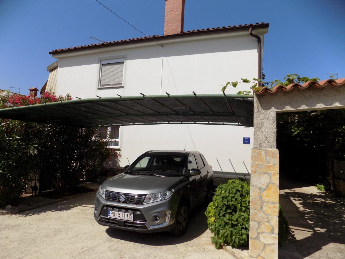 Oriella Apartmans And Room Novigrad Istria Eksteriør bilde